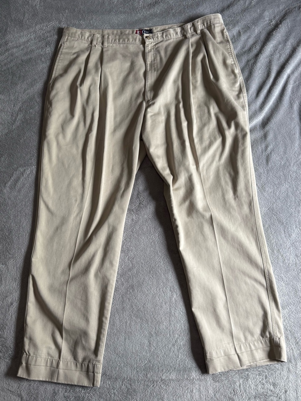 Ralph Lauren - CHAPS Men's Pleated Chino Pants - Light Khaki